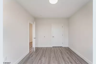 72 S Essex Ave #318, Orange, NJ 07050 - Photo 18