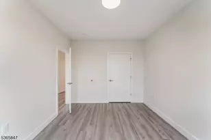 72 S Essex Ave, Orange, NJ 07050 - Photo 18