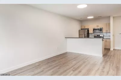 72 S Essex Ave #302, Orange, NJ 07050 - Photo 8