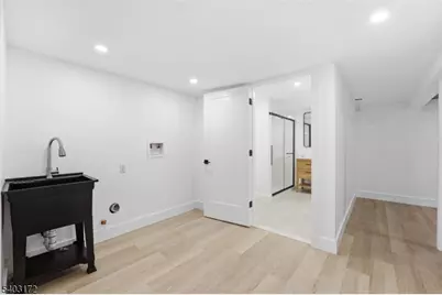 5 Colleen St, Newark, NJ 07106 - Photo 12