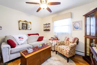 34 Carlos Dr, Fairfield, NJ 07004 - Photo 14