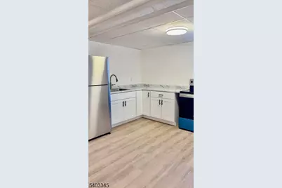 458 Totowa Rd #3, Totowa, NJ 07512 - Photo 2