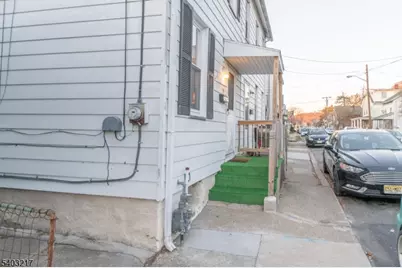 39 Rose St, Phillipsburg, NJ 08865 - Photo 2