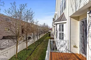 18 Marina Dr, Bayonne, NJ 07002 - Photo 26