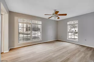 31 Lindsey Ct, Franklin Township, NJ 08823 - Photo 8