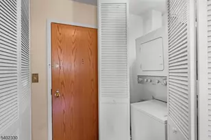 240 Main St, Little Falls Township, NJ 07424 - Photo 10