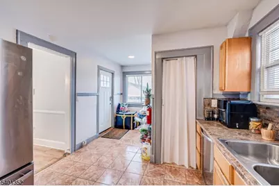 85 Hillcrest Ter, East Orange, NJ 07018 - Photo 18