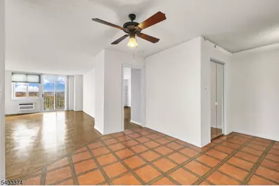 160 Overlook Ave #7A, Hackensack, NJ 07601 - Photo 12