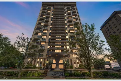 160 Overlook Ave #7A, Hackensack, NJ 07601 - Photo 1