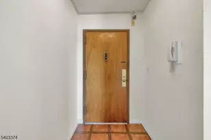 160 Overlook Ave, Hackensack, NJ 07601 - Photo 10