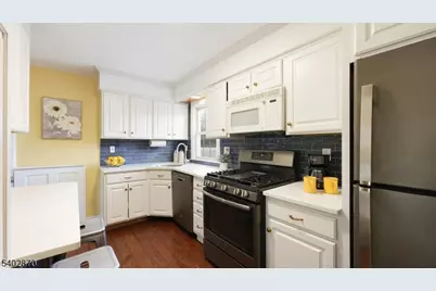 149 Severin Ct, Cranford Township, NJ 07016 - Photo 12