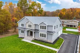 20 West Dr, Fairfield, NJ 07004 - Photo 2