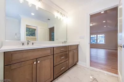 20 West Dr, Fairfield, NJ 07004 - Photo 32