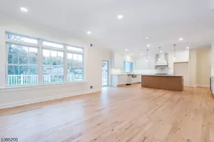 20 West Dr, Fairfield, NJ 07004 - Photo 34