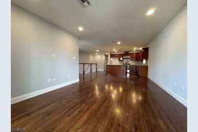 15 N 6th St, Newark, NJ 07107 - Photo 2