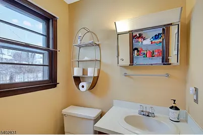 3 Birch St, Mendham, NJ 07945 - Photo 10