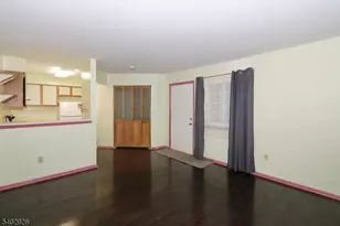 153 Cortland Ln Ondo, Bedminster Township, NJ 07921 - Photo 4