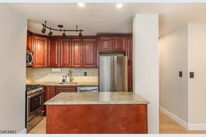 1 Wall St #1E, Fort Lee, NJ 07024 - Photo 2