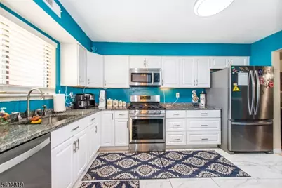 107 Nightingale Ct, Old Bridge Township, NJ 08857 - Photo 4