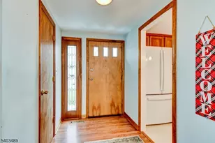 113 Berwick St, Raritan, NJ 08869 - Photo 4