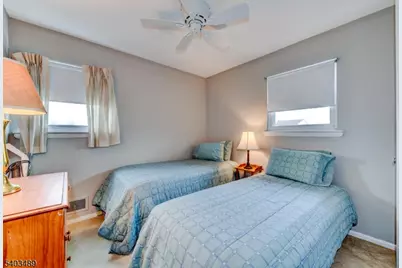 113 Berwick St, Raritan, NJ 08869 - Photo 22