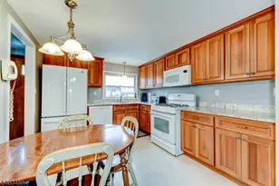 113 Berwick St, Raritan, NJ 08869 - Photo 8