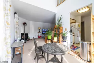 101 Village Commons, Raritan Township, NJ 08822 - Photo 12