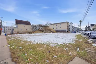 516 Hawthorne Ave, Newark, NJ 07112 - Photo 1