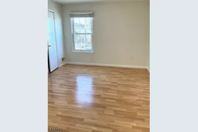 246 Hyde Park Rd, Franklin Township, NJ 08873 - Photo 14