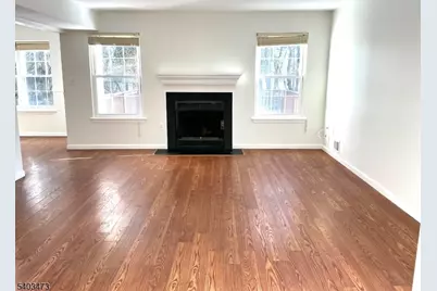 246 Hyde Park Rd, Franklin Township, NJ 08873 - Photo 4