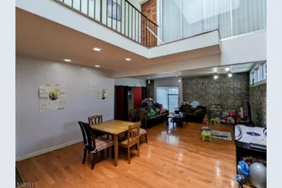 525 Wyoming Ave, Millburn, NJ 07041 - Photo 4