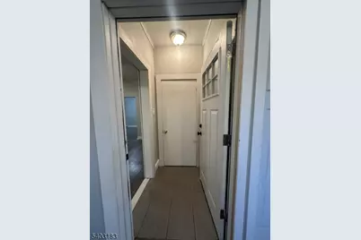 20 E Henry St, Linden, NJ 07036 - Photo 4