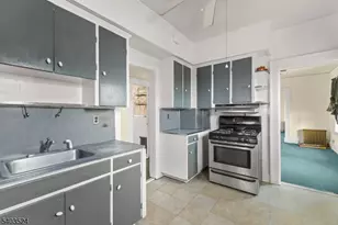 146 E 10th Ave, Roselle, NJ 07203 - Photo 22