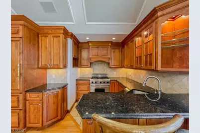 91 Cutler St #2, Clifton, NJ 07011 - Photo 6