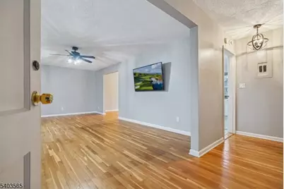 23B Troy Dr #B, Springfield, NJ 07081 - Photo 2