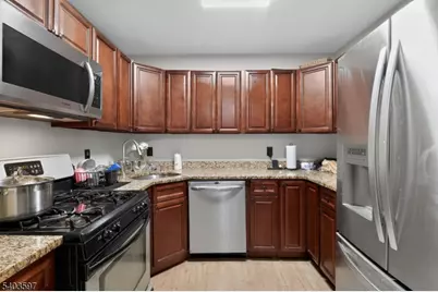 192 Burnett Ave #1, Maplewood, NJ 07040 - Photo 4