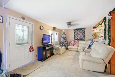 12 Quill St, West Milford, NJ 07480 - Photo 2