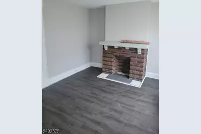 29 Grant Pl, Irvington, NJ 07111 - Photo 2