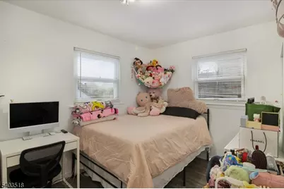 97 Long Hill Dr, Clifton, NJ 07013 - Photo 8