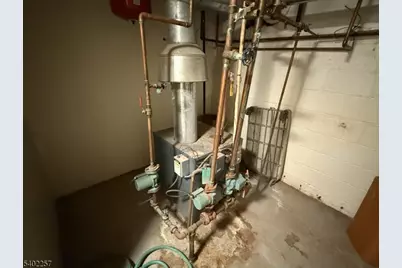 1930 S Wood Ave, Linden, NJ 07036 - Photo 8