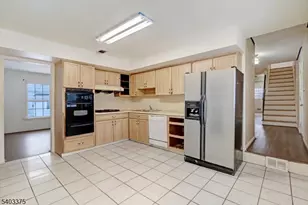 5 Vincent Dr, Parsippany, NJ 07054 - Photo 4