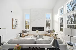 8 Montgomery Rd, Livingston, NJ 07039 - Photo 14