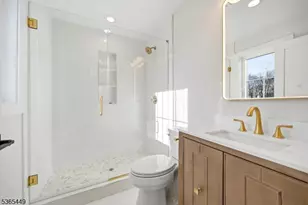 8 Montgomery Rd, Livingston, NJ 07039 - Photo 32