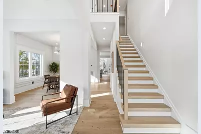 8 Montgomery Rd, Livingston, NJ 07039 - Photo 2