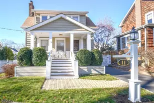 11 Morris Ct, Summit, NJ 07901 - Photo 1