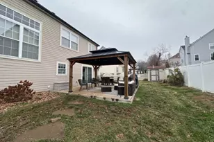 4 Windsor Ln, Lopatcong Township, NJ 08865 - Photo 34