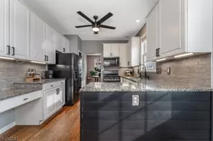 4 Windsor Ln, Lopatcong Township, NJ 08865 - Photo 12