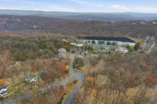 12 Mountain Ridge Rd, Bloomingdale, NJ 07403 - Photo 36