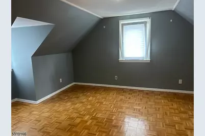 15 Laurel Pl, Fairfield, NJ 07004 - Photo 8