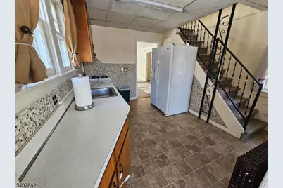 29 Ideal St, Long Hill Township, NJ 07933 - Photo 4